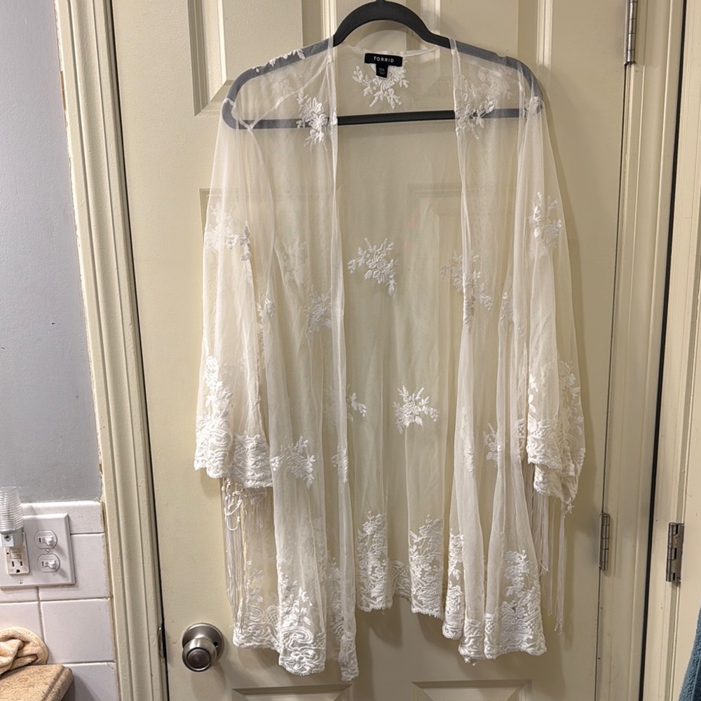 Torrid Sheer White Floral Kimono